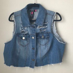 Torrid Cropped Denim Vest with destruction Size 2X